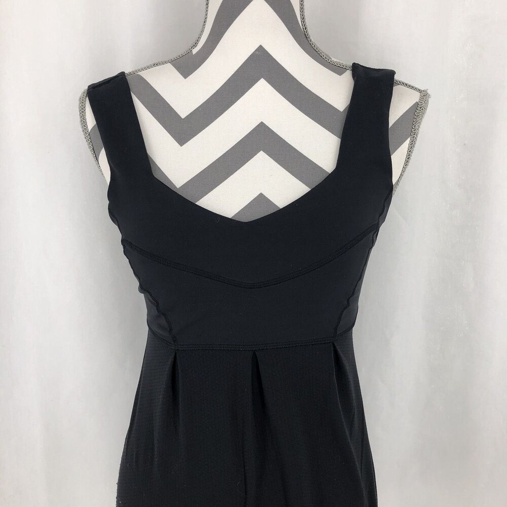 Lululemon Black Pleated Yoga Tank Sleeveless Elastic Drawstring Waist Size 8
